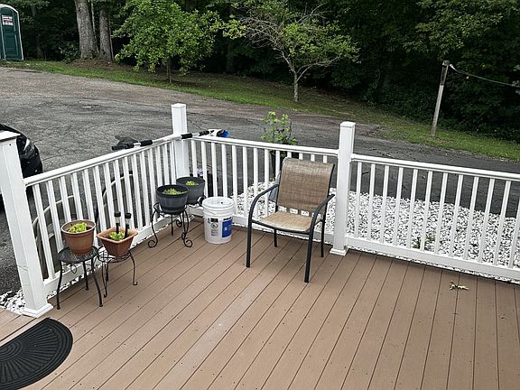 3rd image of 265 Byrds Ln