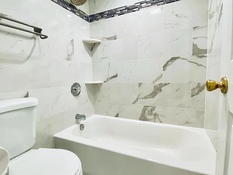 8380 Greensboro Dr #519 — Photo 6