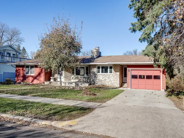 506 Maple Ave, Waverly, MN 55390