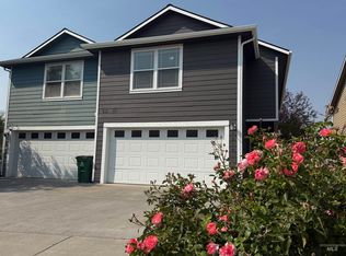 1014 Alturas Dr, Moscow, ID 83843