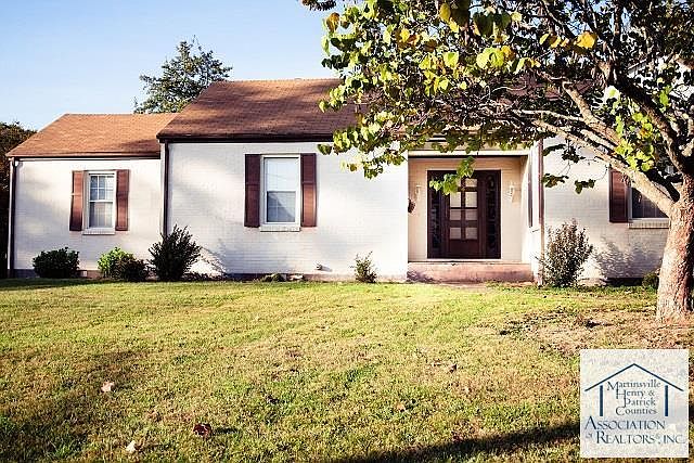 1st image of 915 Jefferson Cir