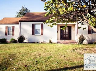 915 Jefferson Cir, Martinsville, VA 24112