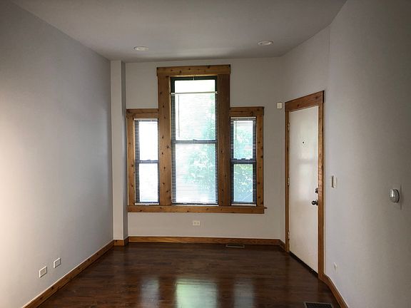 3rd image of 653 N Wolcott Ave #1S