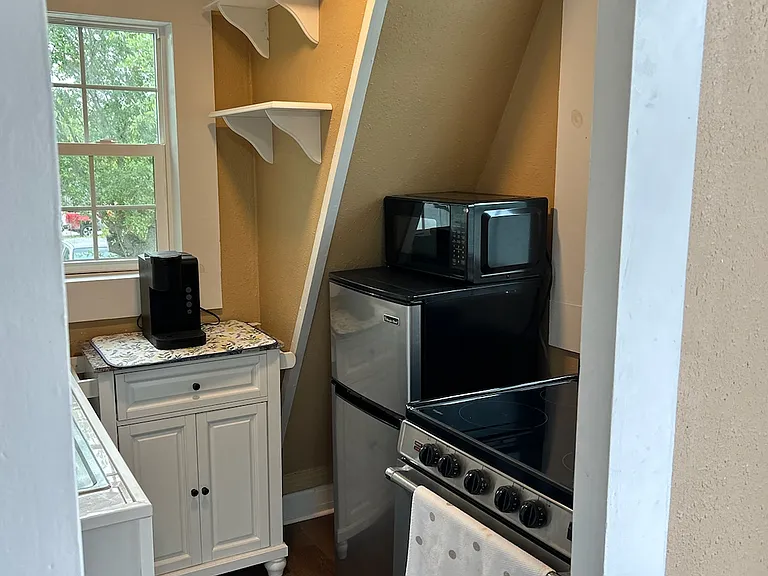 full size stove ,everything you need is in here.
