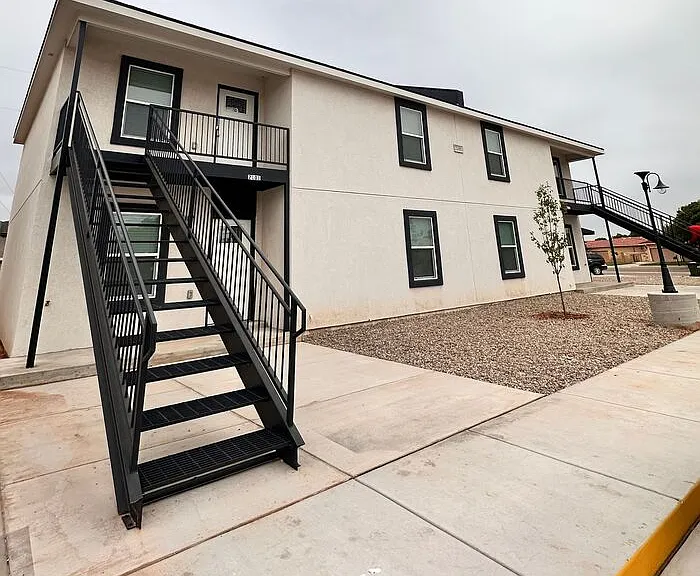 2101 Bobwhite Ct #B — Photo 14