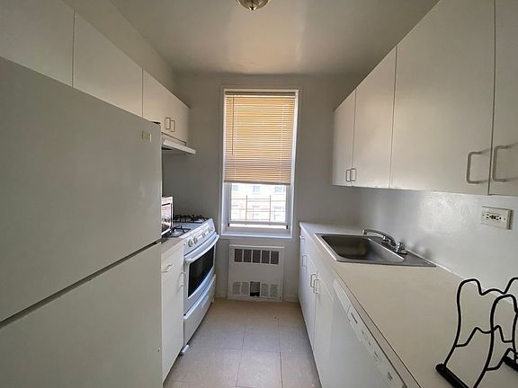 5th image of 71-40 112th St #3