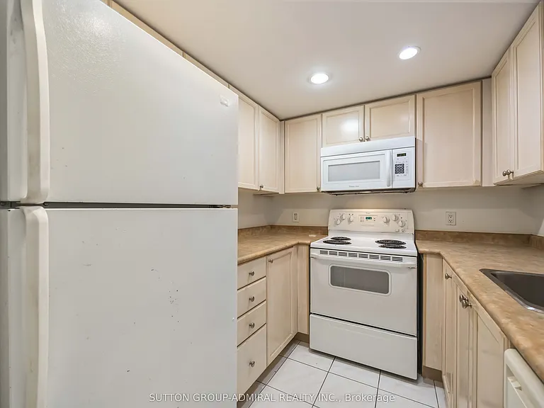 8 Park Rd #1713 — Photo 12
