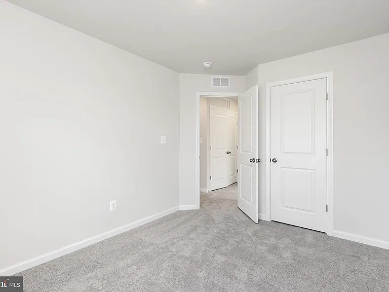 405 17th Ave — Photo 23