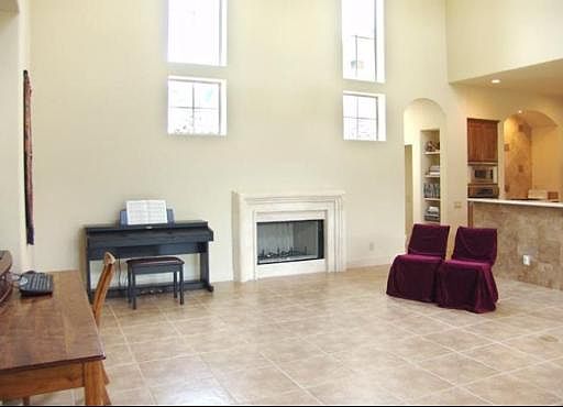 3rd image of 610 STONEWOOD DR