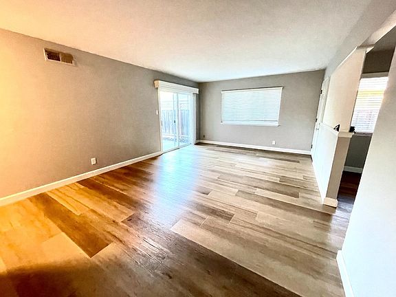 4th image of 2304 New Jersey Ave