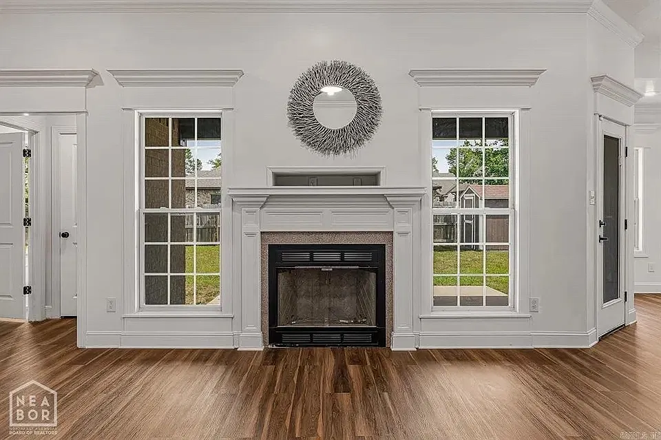 4 bed, 1887 sqft, $2,250 — Photo 2
