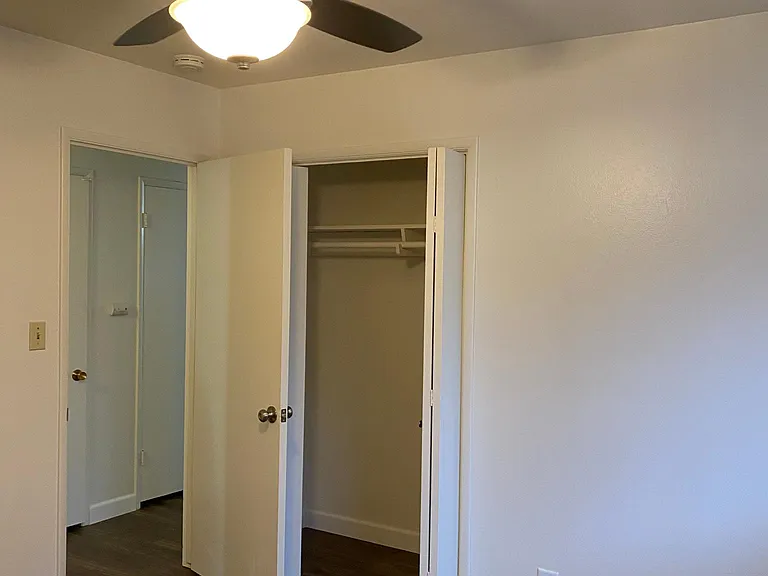 6422 N Anna St — Photo 14