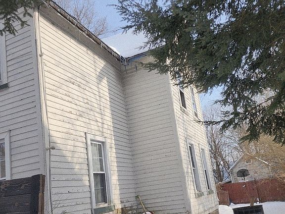 2nd image of 17 Ogden St