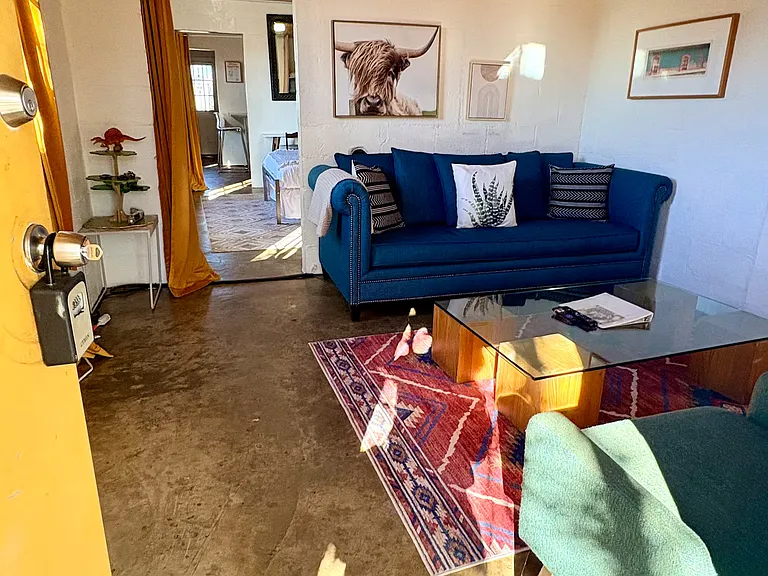 220 Little St SE — Photo 3