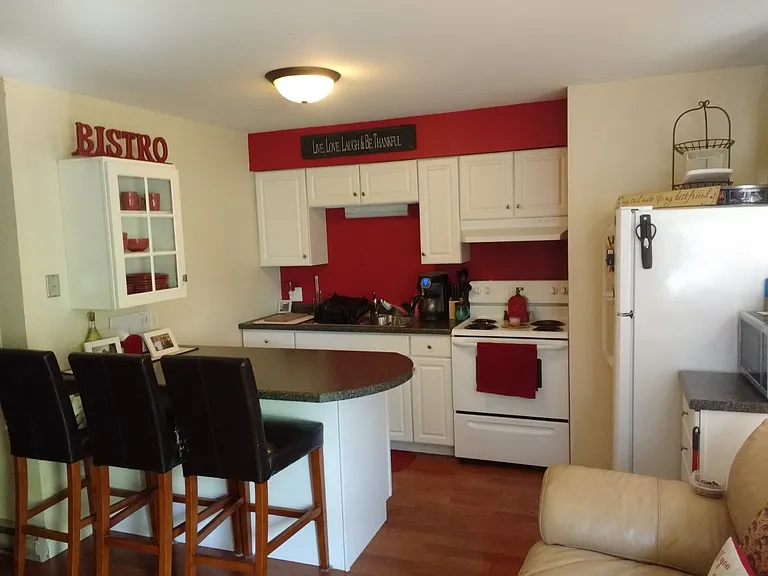 303 Talmadge St #3 — Photo 9