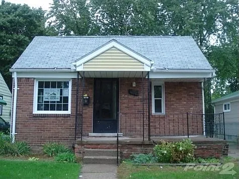 1070 Dover Rd photo 1