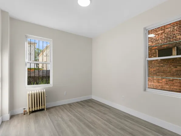 165 Van Nostrand Avenue image 13 of 13