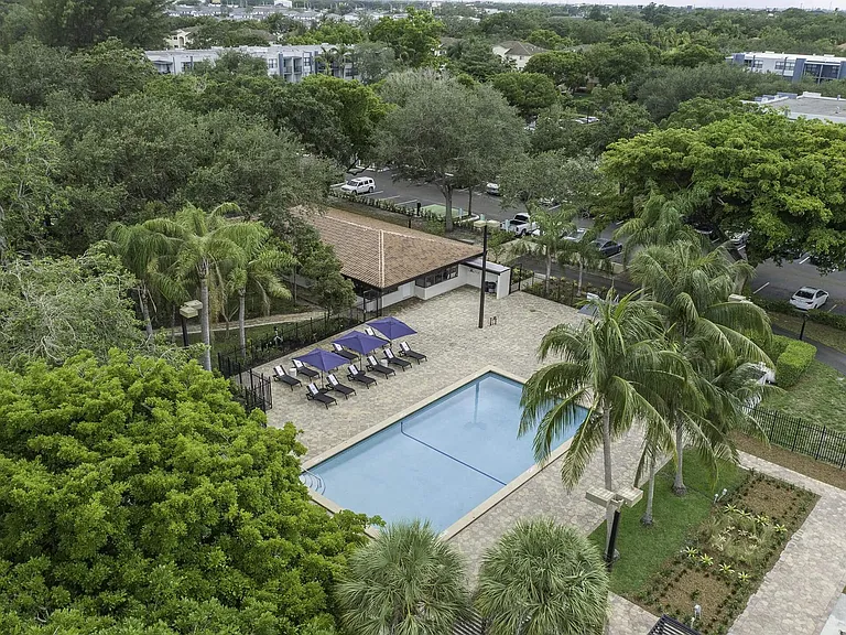 Club at Emerald Waters — Photo 16