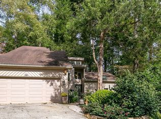 800 Cedar Knoll Dr, Roswell, GA 30076