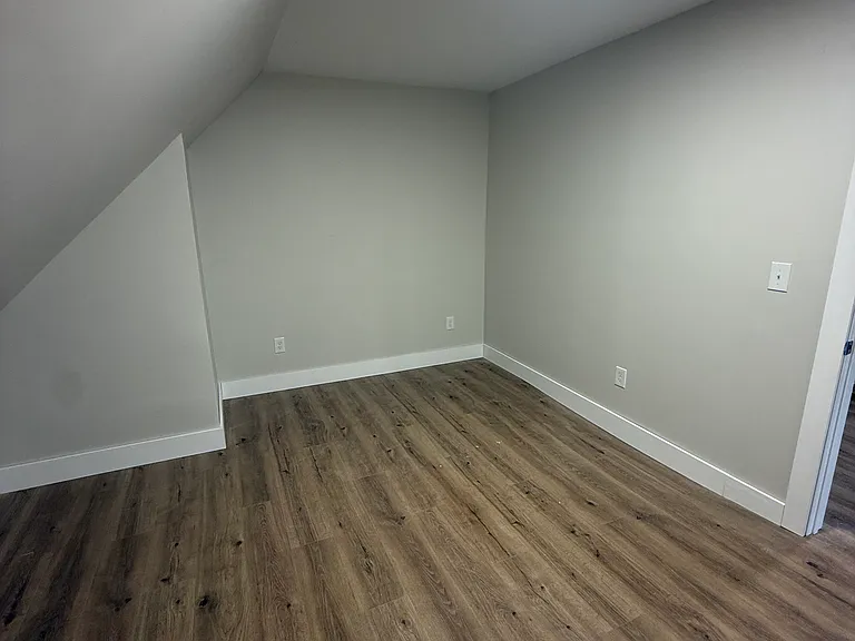 209 Central Ave #4 — Photo 7