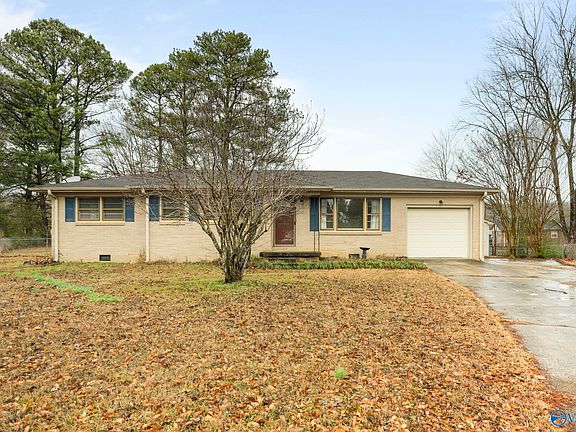 2nd image of 1007 Heard Ct SE