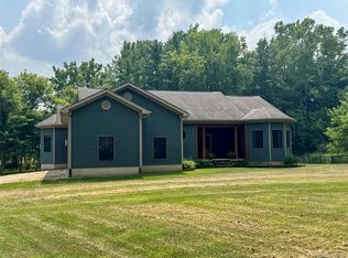 5169 Hidden Ridge Dr, Metamora, MI 48455