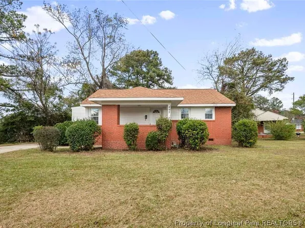 492 McBain Dr, Fayetteville, NC 28305