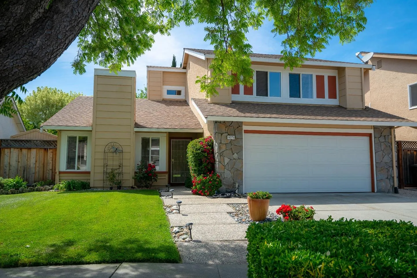 9275 Solana Dr photo 1