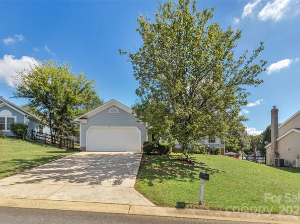 7121 Lanark Ct, Charlotte, NC 28217