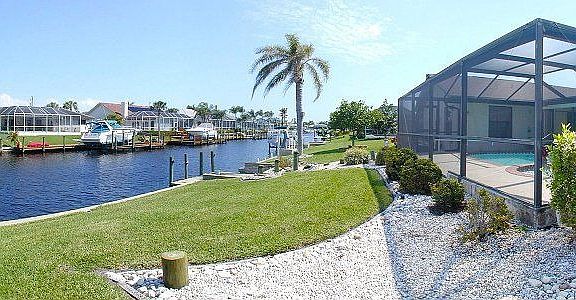 On Canal Waterway with Pool/Spa