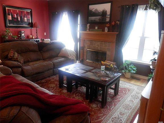 5th image of 9 Chelsea Dr