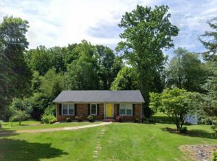 220 Logan Ct, King, NC 27021