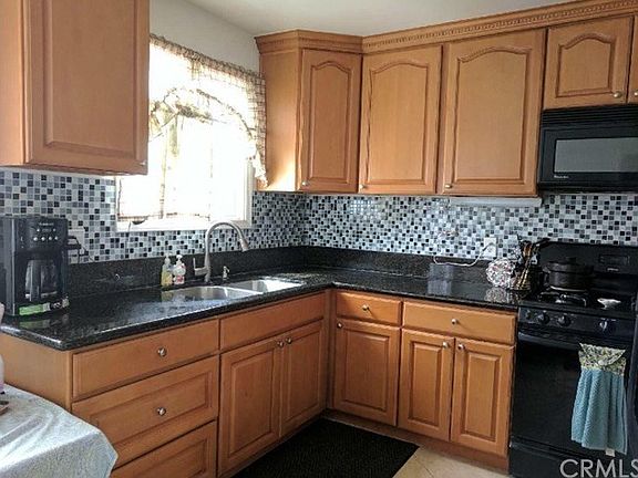 4th image of 17322 Haas Ave