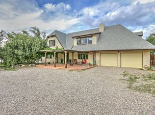 616 Fernandez Rd, Taos, NM 87571