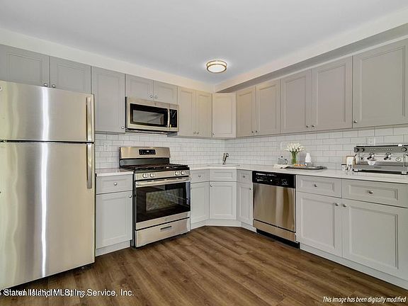 5th image of 15 Highland Ave APT 2B