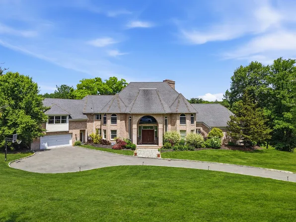 4 Fawn Ln, Armonk, NY 10504