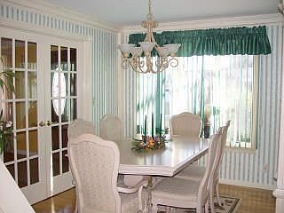 FORMAL DINING ROOM W/FRENCH