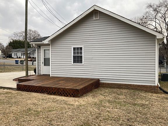 4th image of 302 N 5th Ave