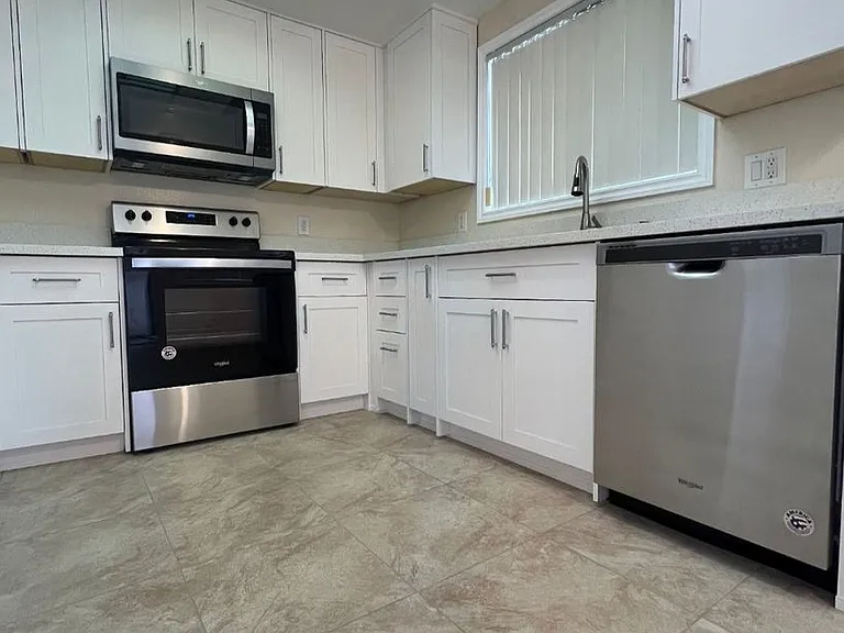 1400 Glenwood Rd — Photo 13