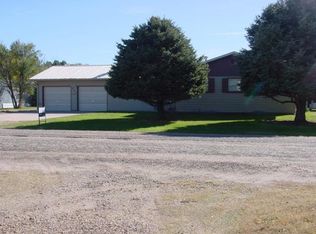 487 E 24th St, Goodland, KS 67735