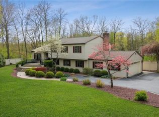 10 Sachs Ct, Hopewell Junction, NY 12533