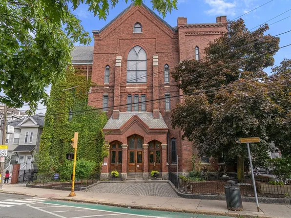 1 Summer St Unit 3, Somerville, MA 02143