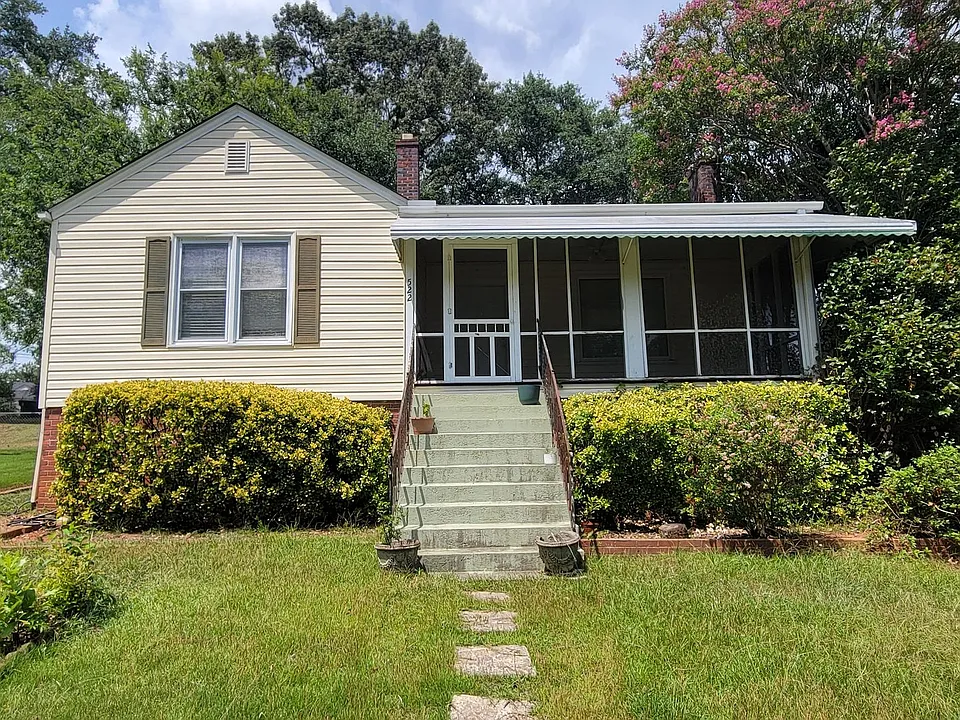 522 Grove Rd