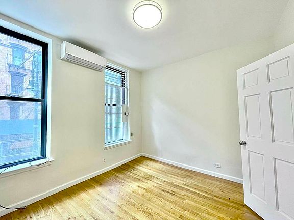 2nd image of 136 Orchard St APT 5