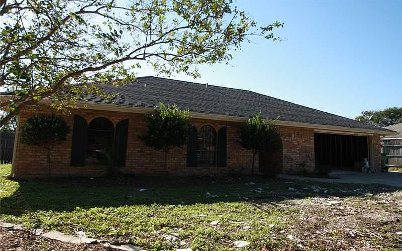1st image of 137 Belle Grove Dr