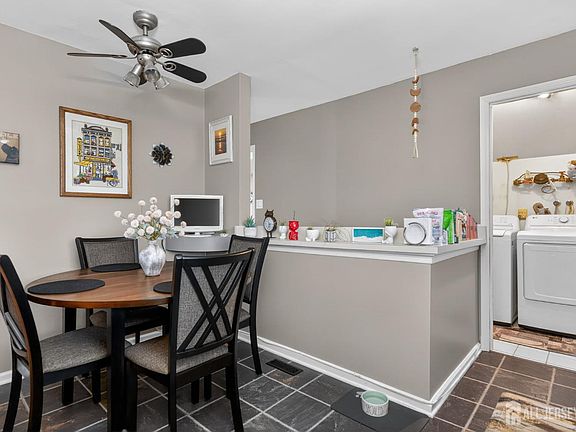 5th image of 5 Scarborough Rd #D