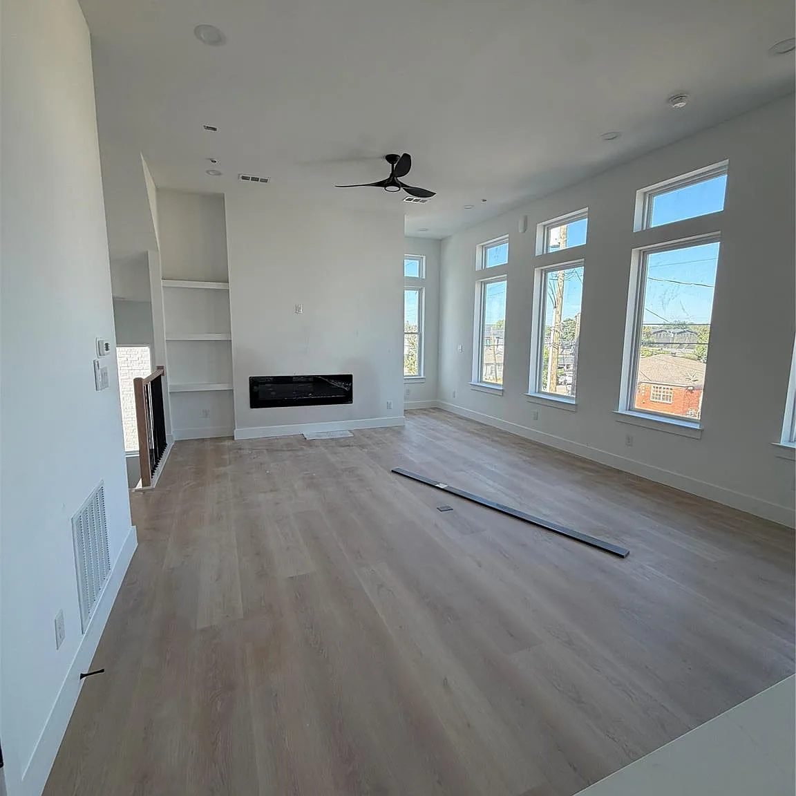 2 bed, 2.5 bath, 1526 sqft, $3,200 — Photo 3