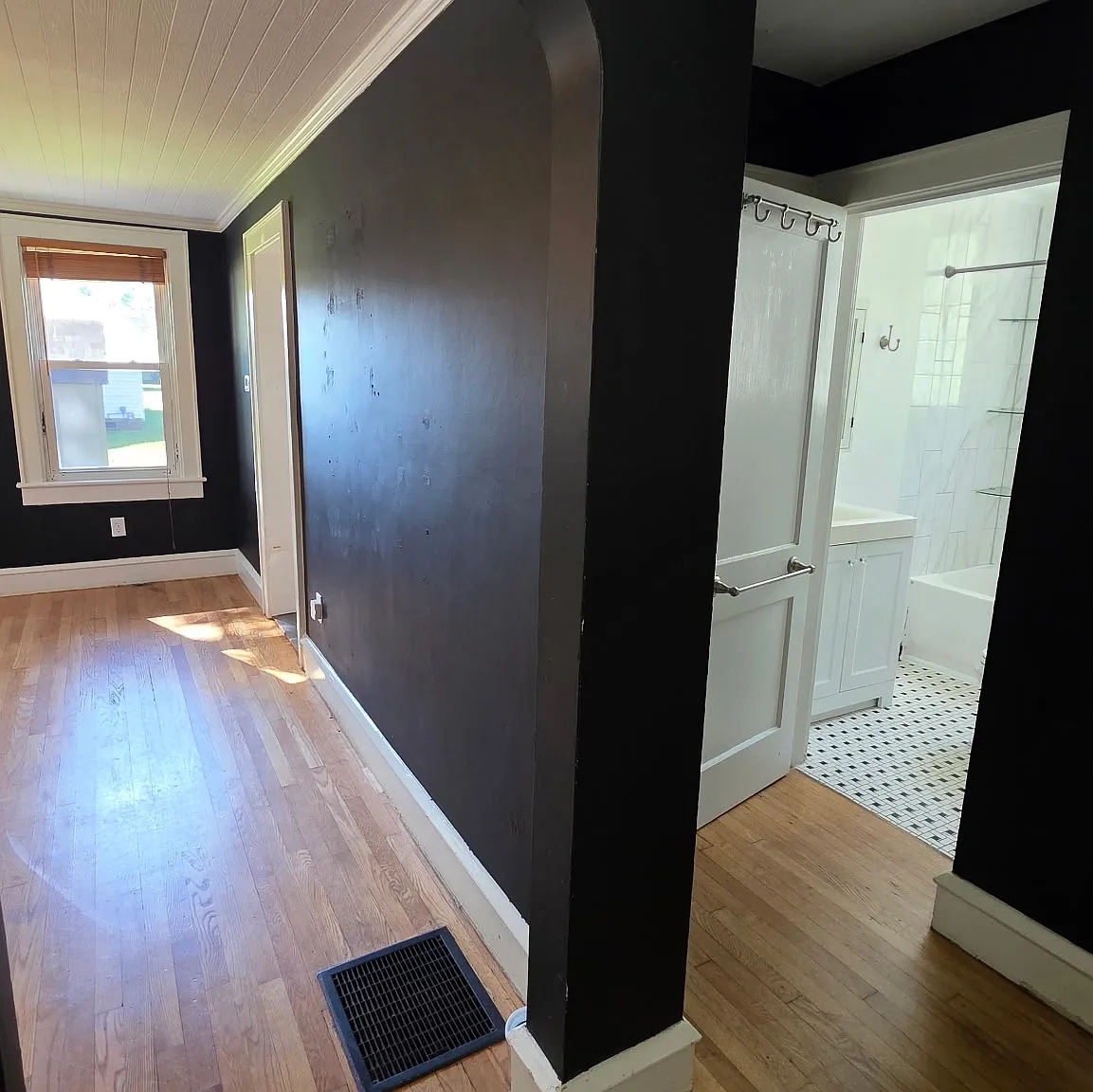 4 bed, 1200 sqft, $1,800 — Photo 3