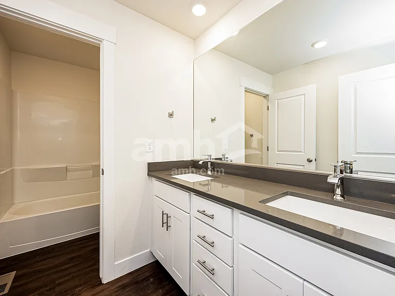 7608 Mardale Ln — Photo 19