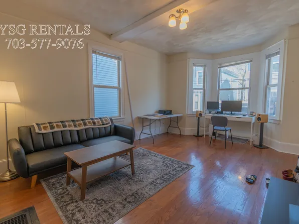 22 Suffolk St #1, Cambridge, MA 02139